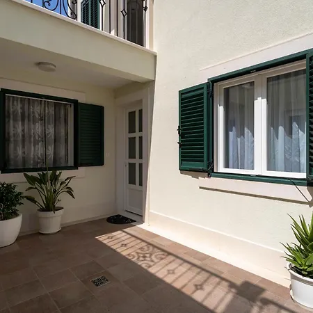 Apartment Kogo