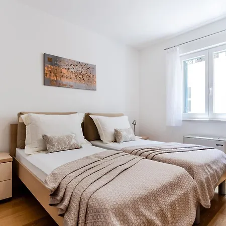 Kogo Apartment *