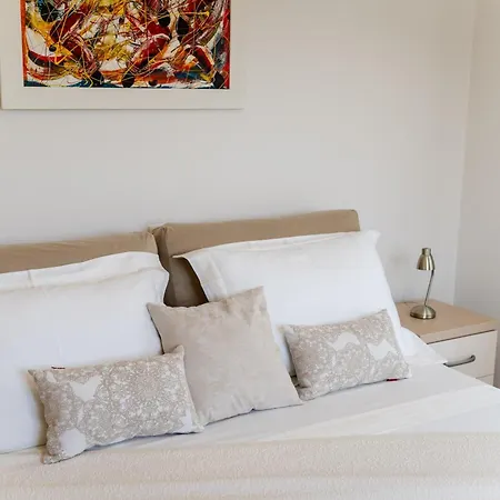 Kogo Apartment *