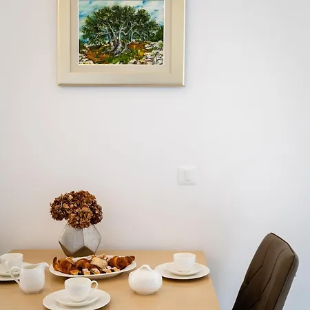 Kogo Apartment