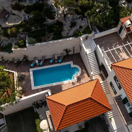 Kogo Apartment