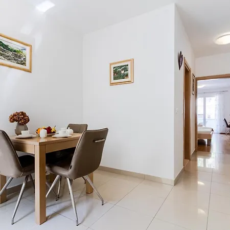 Kogo Apartment